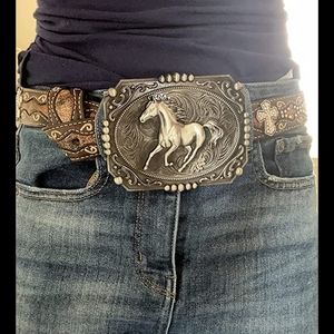 Gold Or Silver Western Rodeo Horse equestrian belt buckle Choose 1